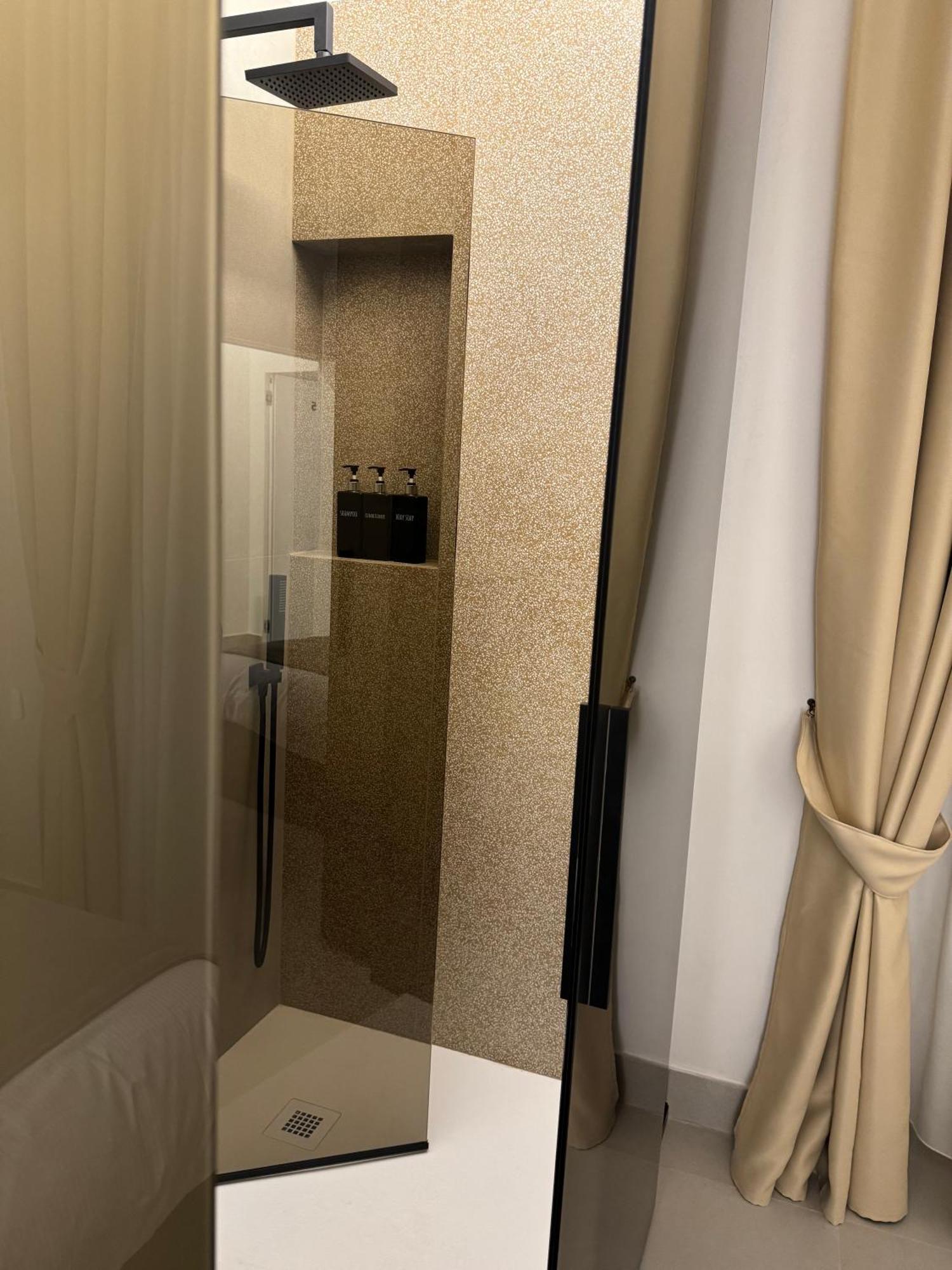 Cicerone'S Luxury Suites Rome Exterior photo